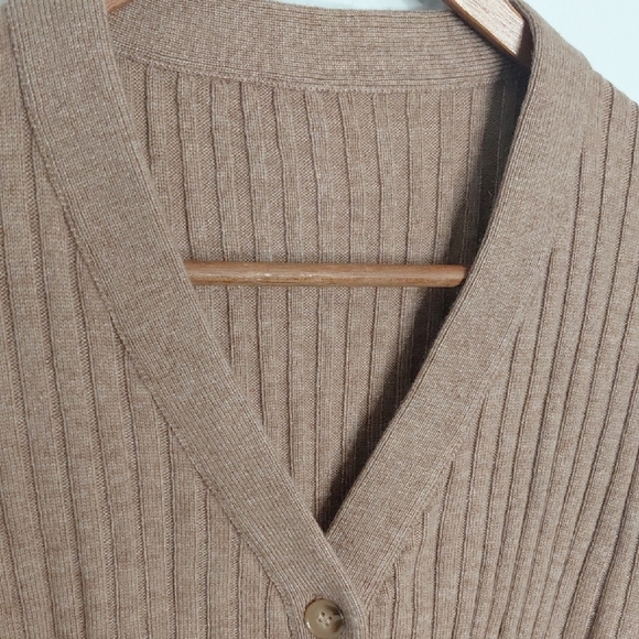 Elegant Tan Wool Blend Ribbed Cardigan - Picture 4 of 6